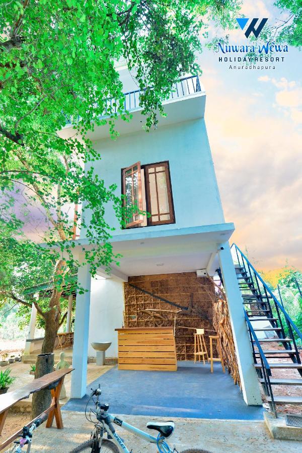 Nuwara Wewa Holiday Resort Anuradhapura Exterior photo