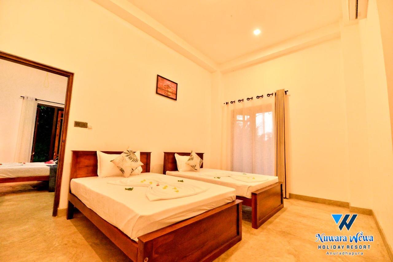 Nuwara Wewa Holiday Resort Anuradhapura Exterior photo