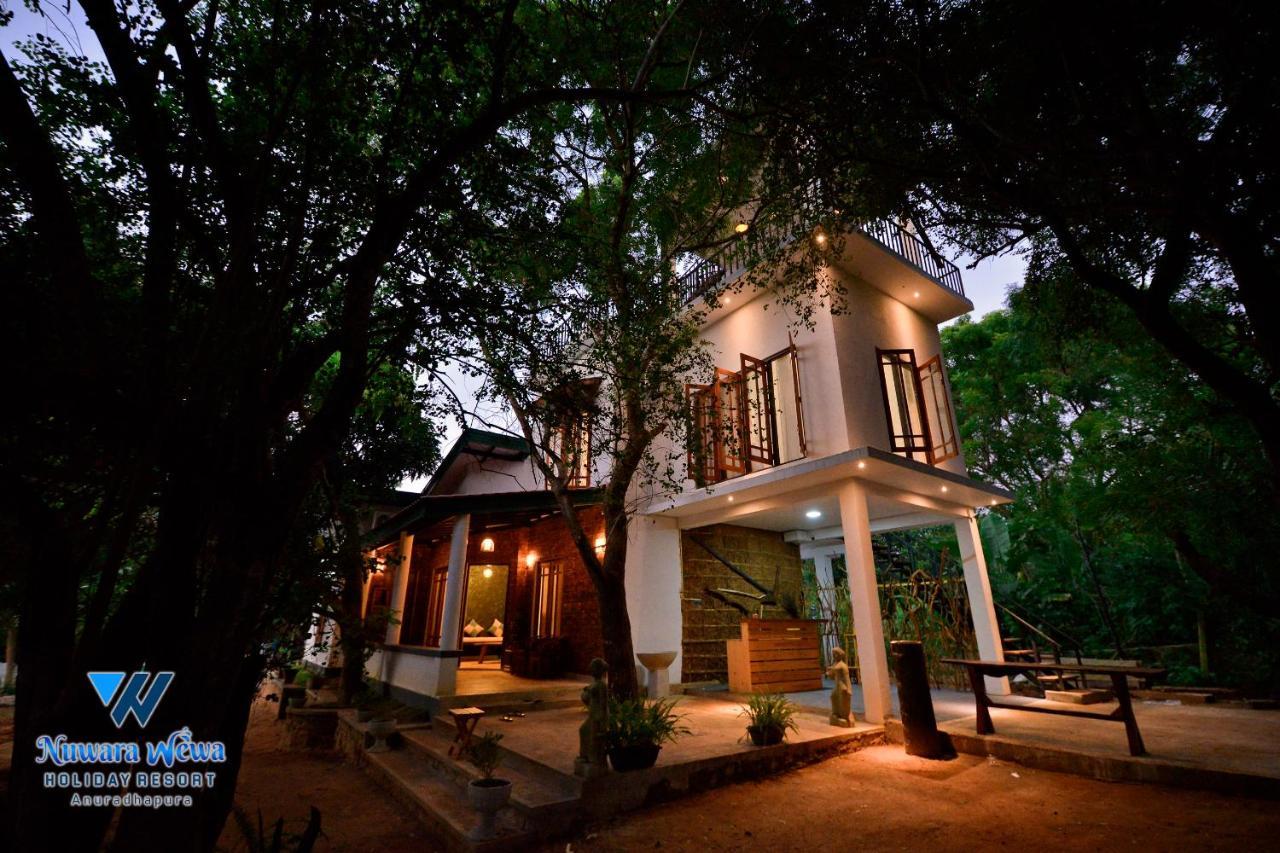 Nuwara Wewa Holiday Resort Anuradhapura Exterior photo