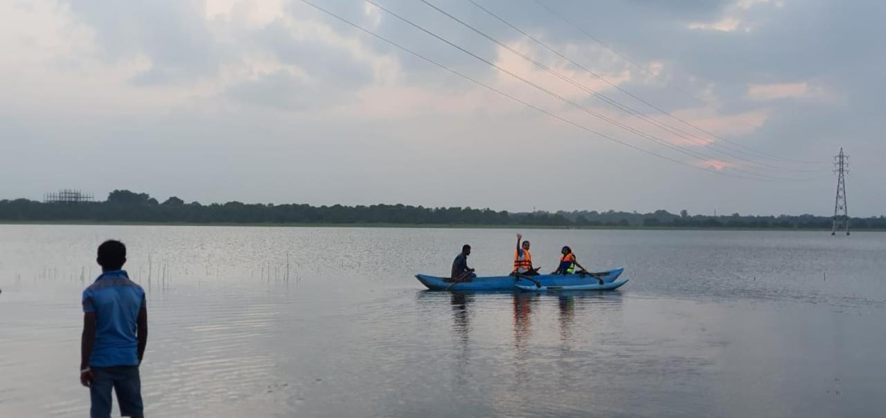 Nuwara Wewa Holiday Resort Anuradhapura Exterior photo